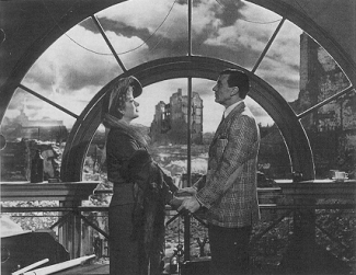 Garson with Walter Pidgeon in THE MINIVER STORY