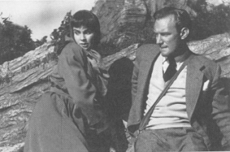 Simmons and Trevor Howard in THE CLOUDED YELLOW